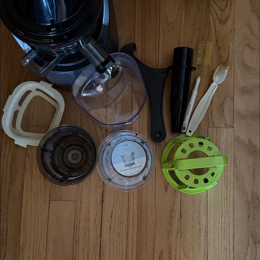 Juicer - Picture 2 of 2